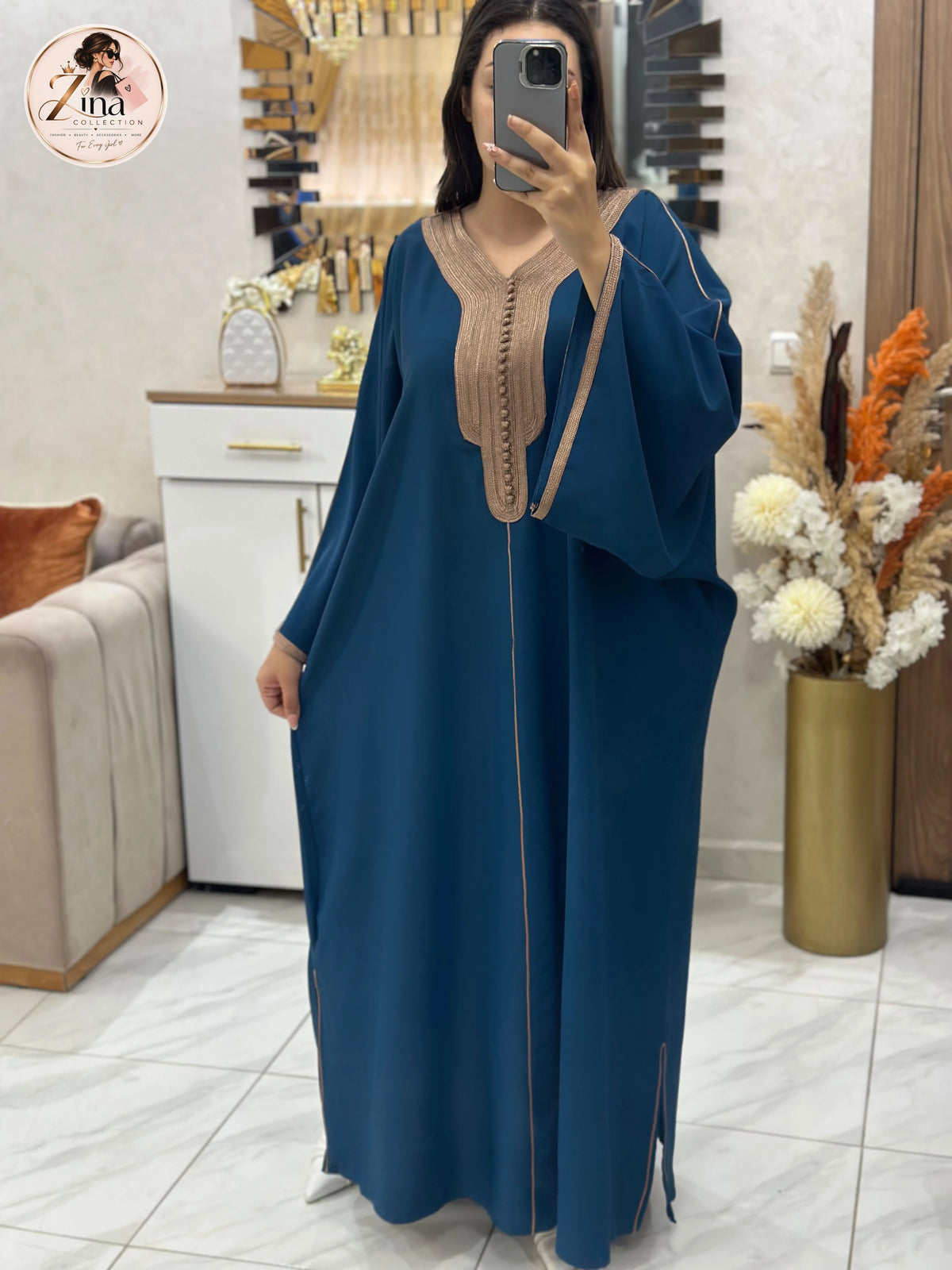 Kaftan en Crêpe Rosa avec sfifa et aakad — bleu pétrole & taupe — vue ensemble